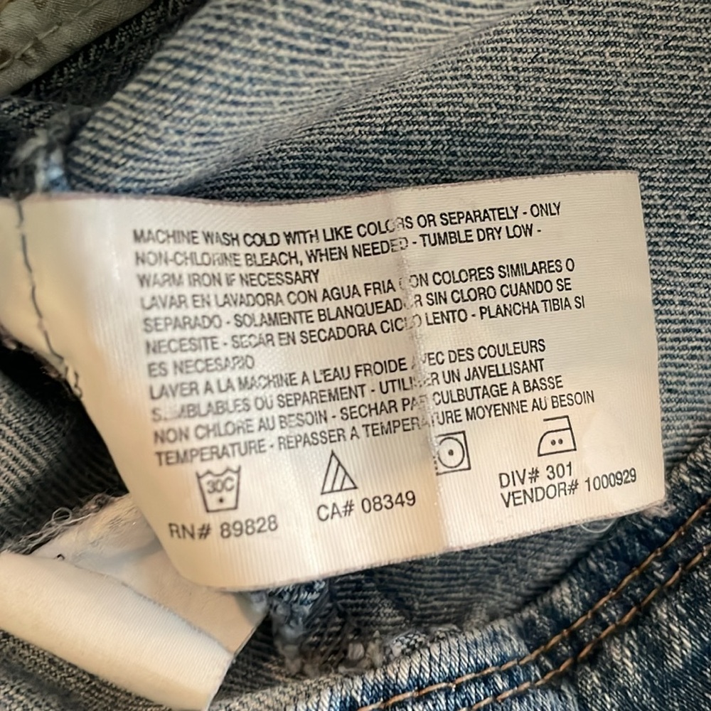 Jean jacket - Picture 5 of 9